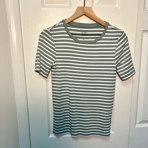 Gap Modern T Striped Sage Green and White Short Sleeve Top Size Small